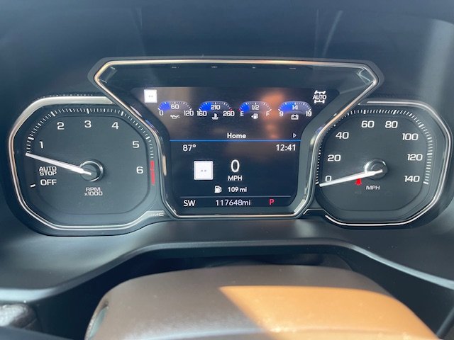 Used 2021 GMC Yukon XL Denali w/ Denali Premium Package image 28