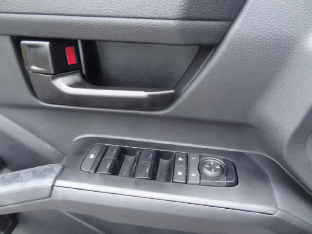 Used 2025 Toyota Tacoma SR5 AWD/4WD image 14