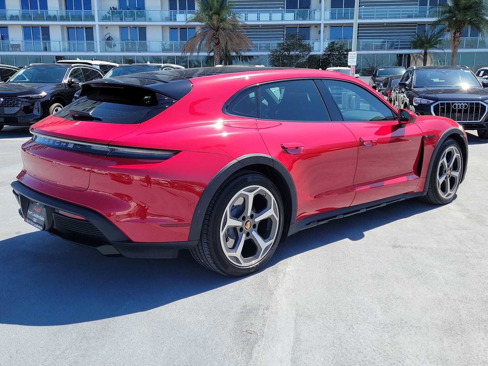 Used 2021 Porsche Taycan 4S image 6