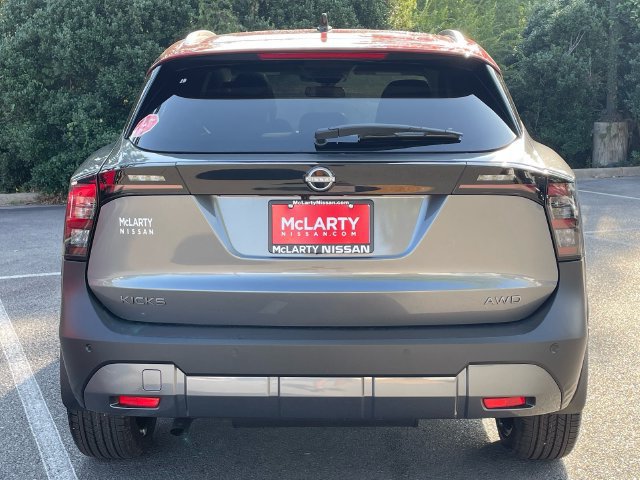 New 2027 Nissan Kicks SR AWD/4WD image 6