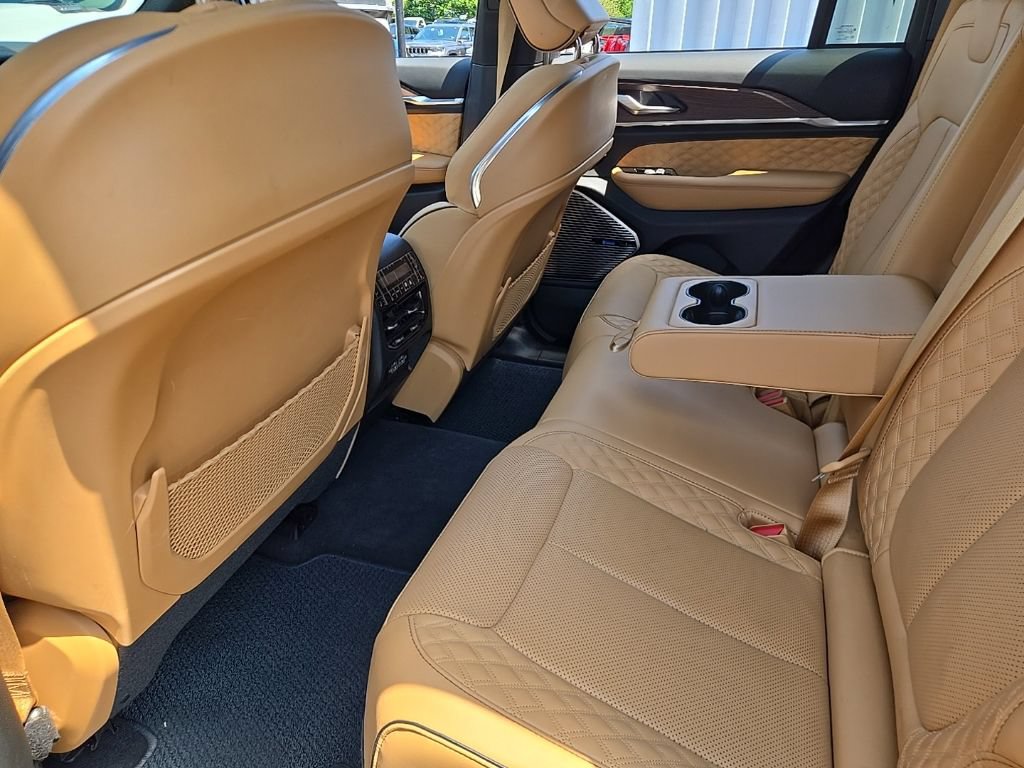Certified 2023 Jeep Grand Cherokee Summit AWD/4WD image 14