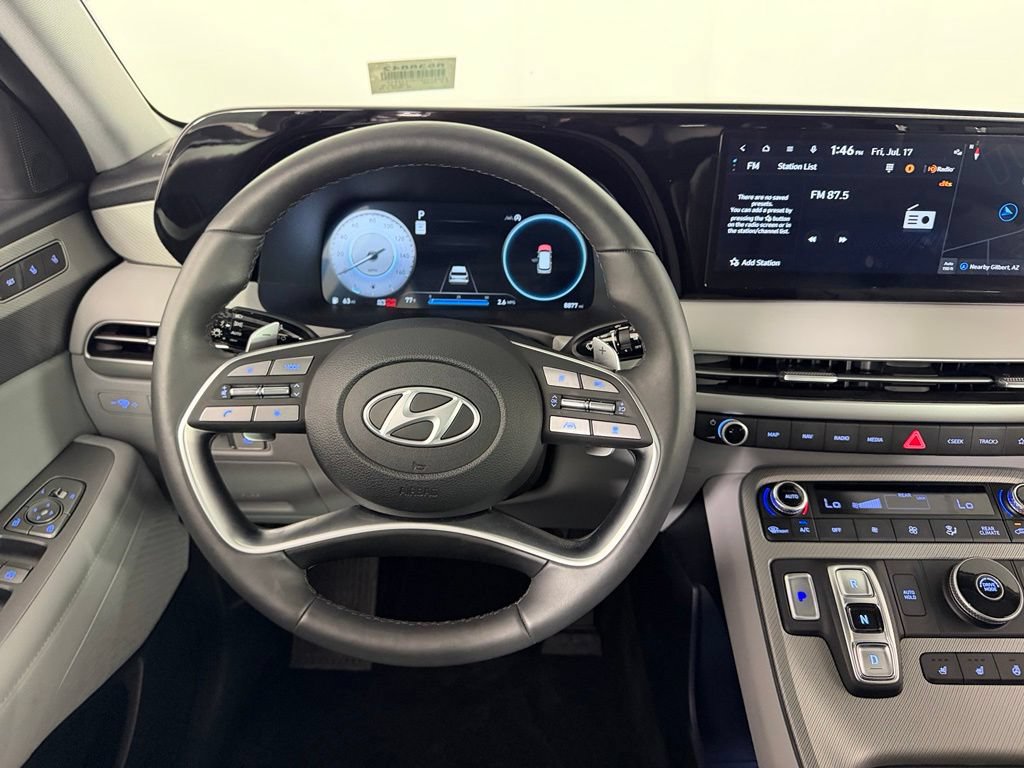 Used 2025 Hyundai Palisade SEL FWD image 13
