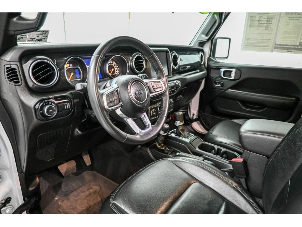 Used 2023 Jeep Wrangler Unlimited Sahara image 9