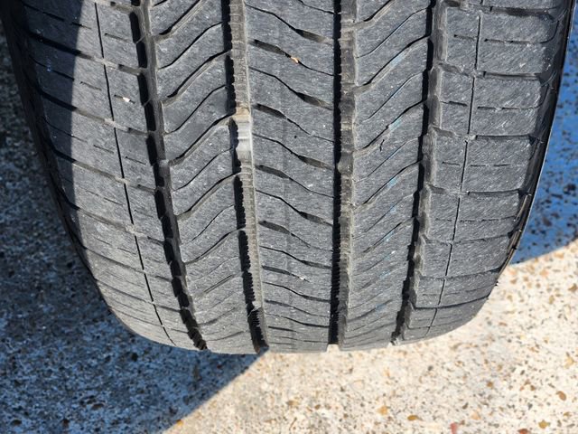 Used 2023 GMC Terrain SLE w/ Driver Convenience Package image 11