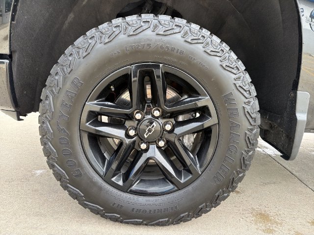 Used 2024 Chevrolet Silverado 1500 LT Trail Boss AWD/4WD image 13