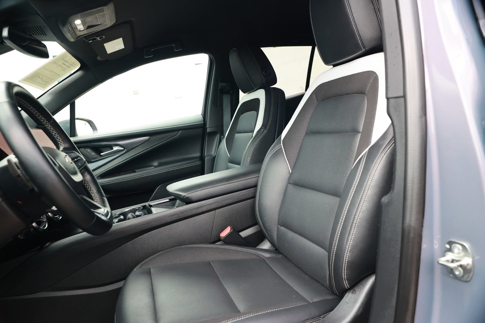 Used 2024 Chevrolet Blazer EV LT AWD/4WD image 20
