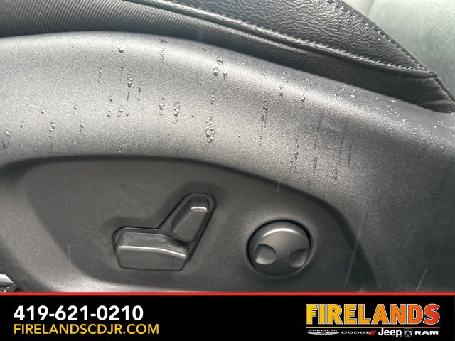 Used 2024 Jeep Compass Limited image 17