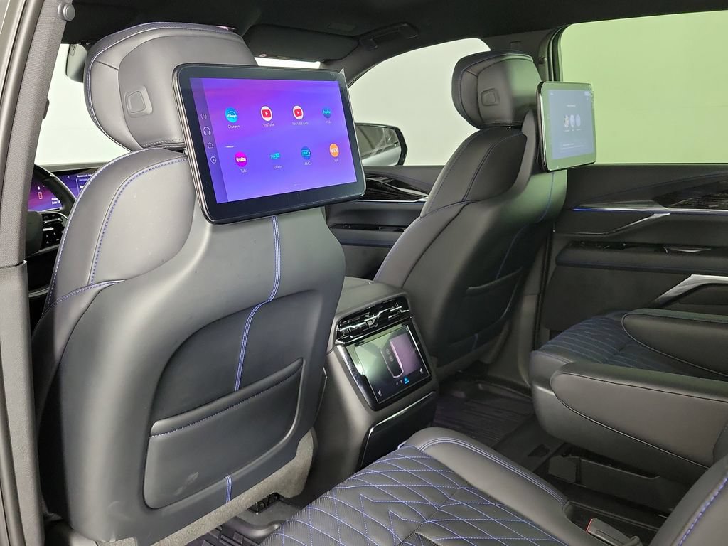 Used 2026 Cadillac Escalade IQ Sport 1 w/ LPO, Floor Liner Package AWD/4WD image 13