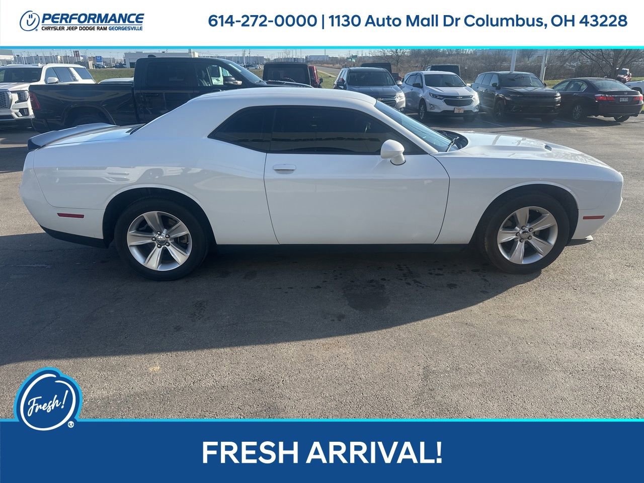 Used 2023 Dodge Challenger SXT image 3