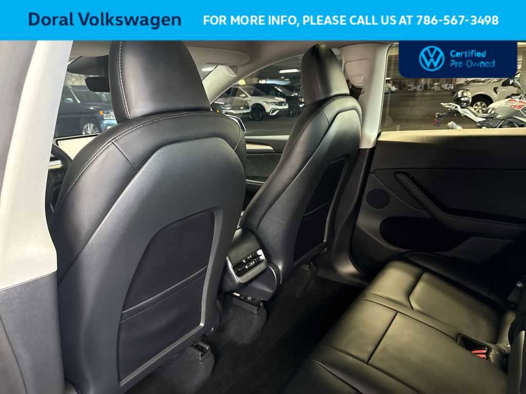 Used 2025 Tesla Model Y Long Range image 22
