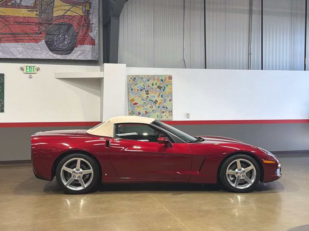 Used 2006 Chevrolet Corvette Convertible w/ Preferred Equipment Group RWD image 69