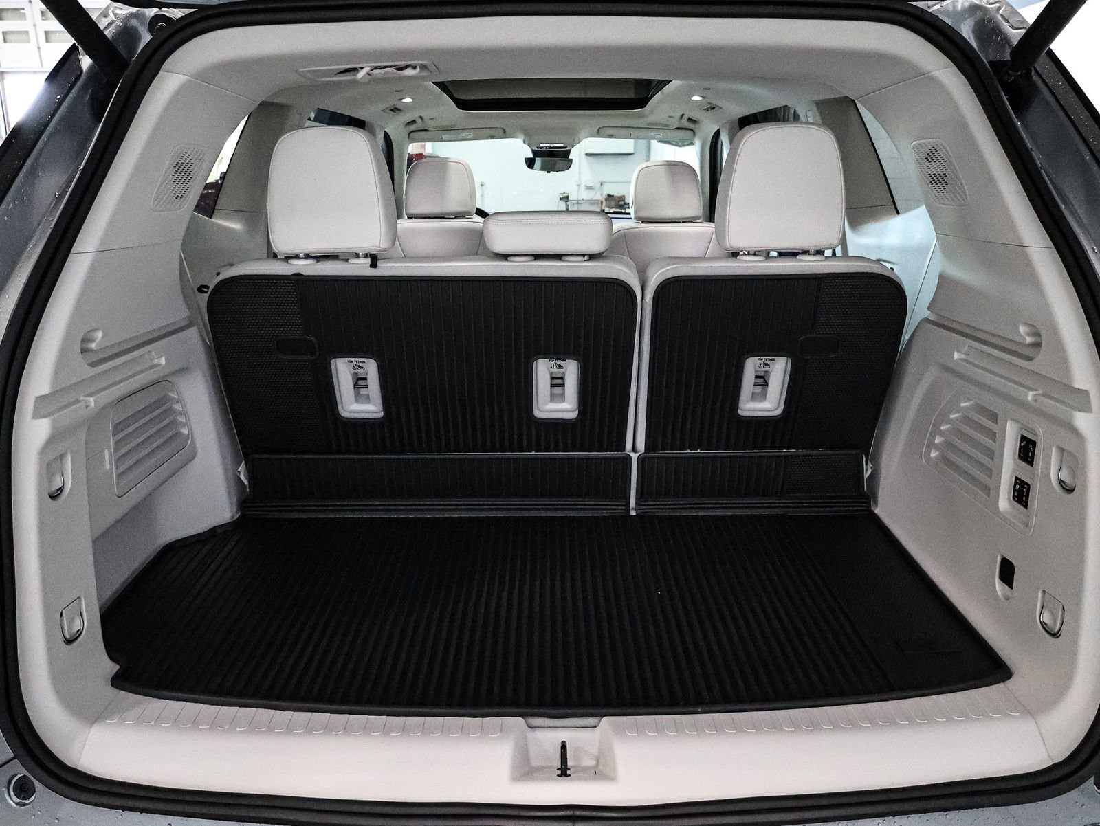 New 2026 Buick Enclave Avenir w/ Super Cruise Package AWD/4WD image 17