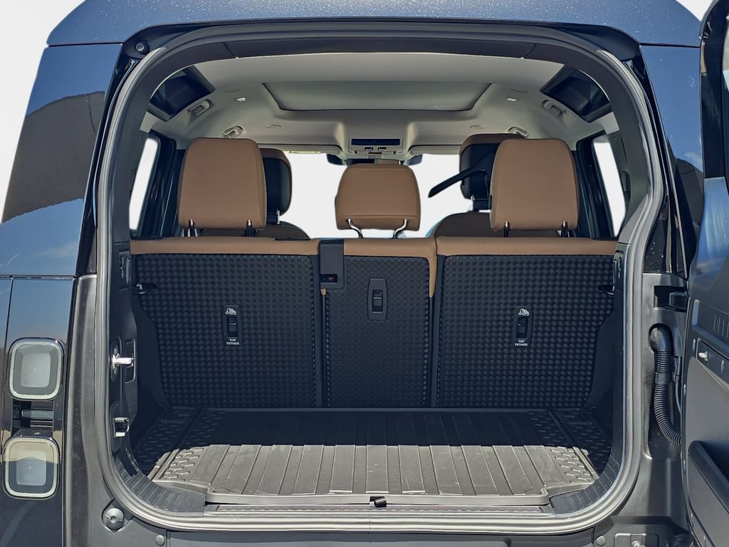New 2026 Land Rover Defender 110 S AWD/4WD image 12
