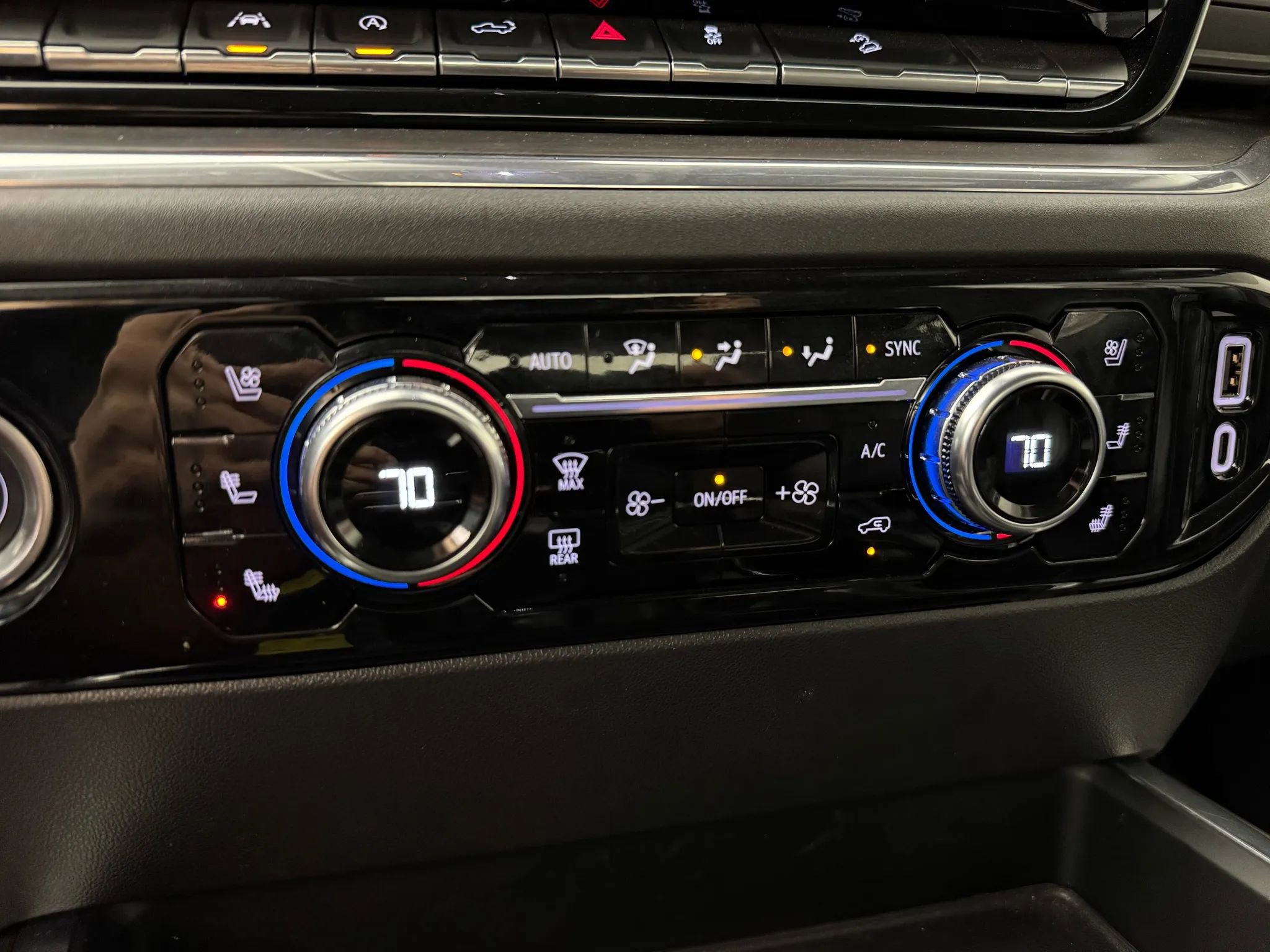 Used 2023 GMC Sierra 1500 SLT w/ SLT Premium Package image 21