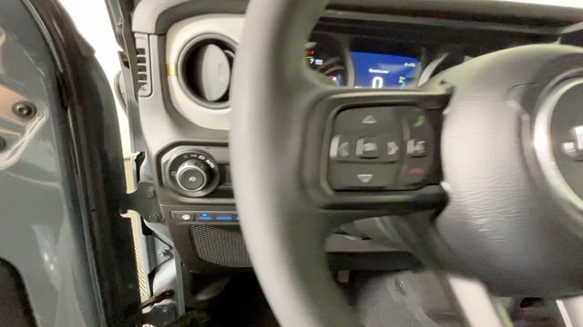 Used 2024 Jeep Wrangler Unlimited w/ Convenience Group AWD/4WD image 27