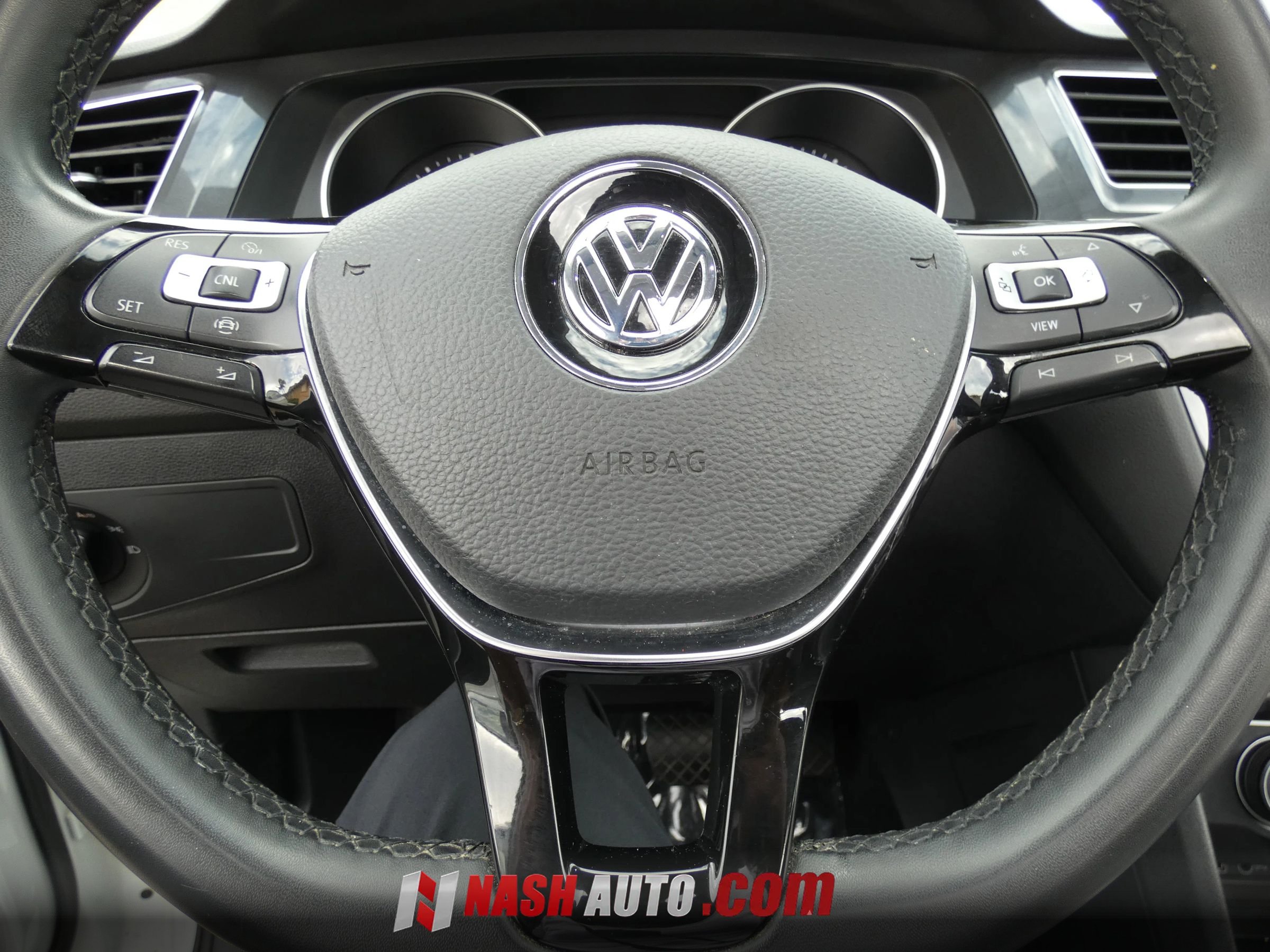Used 2020 Volkswagen Tiguan SE w/ Panoramic Sunroof Package FWD image 66
