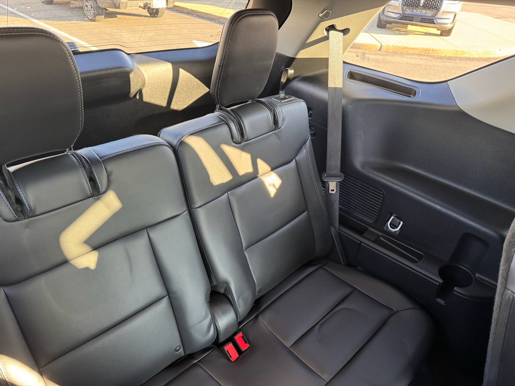Used 2023 Ford Explorer XLT w/ Equipment Group 202A image 18