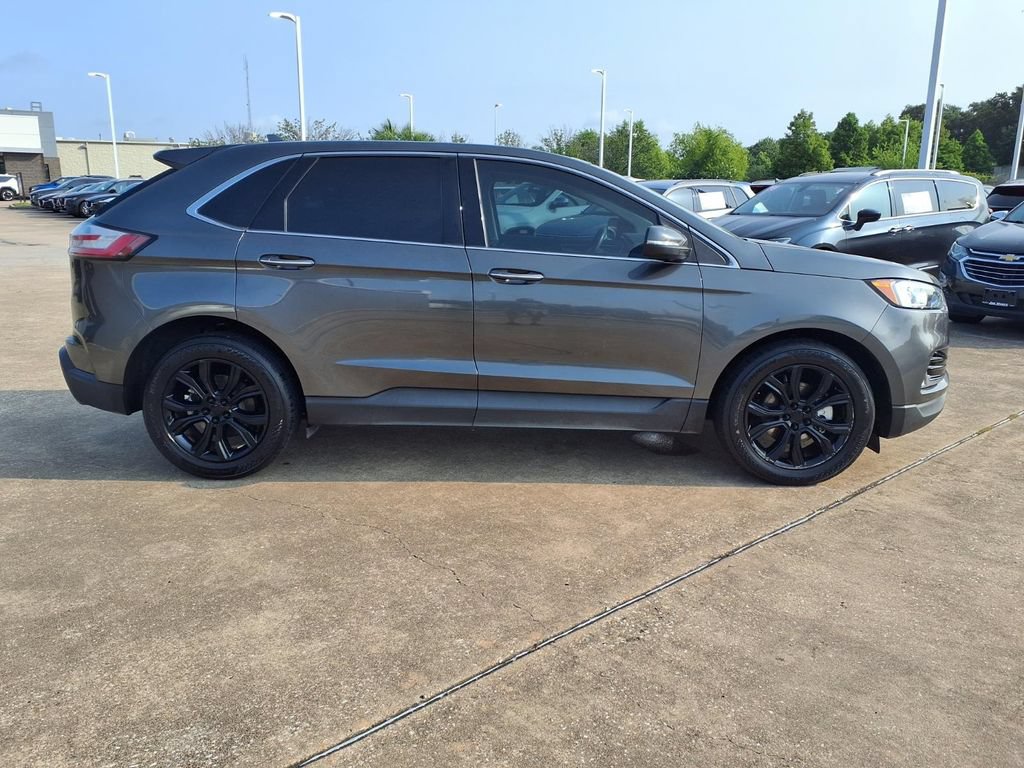 Used 2019 Ford Edge Titanium FWD image 6