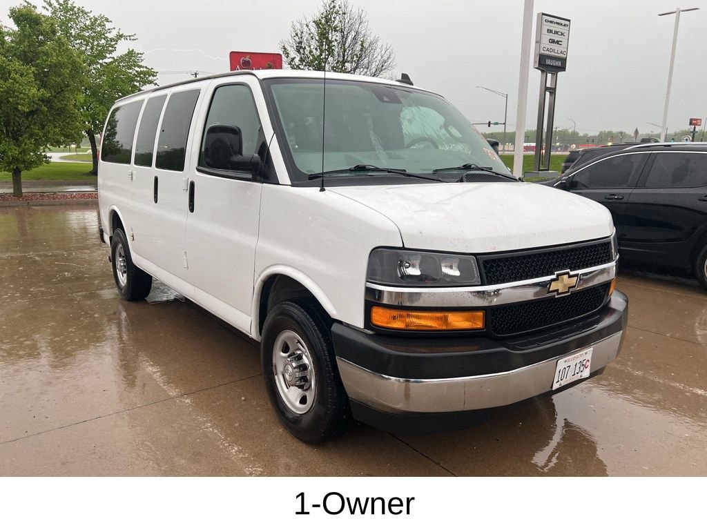 Used 2019 Chevrolet Express 3500 LT w/ LT Preferred Equipment Group RWD image 3
