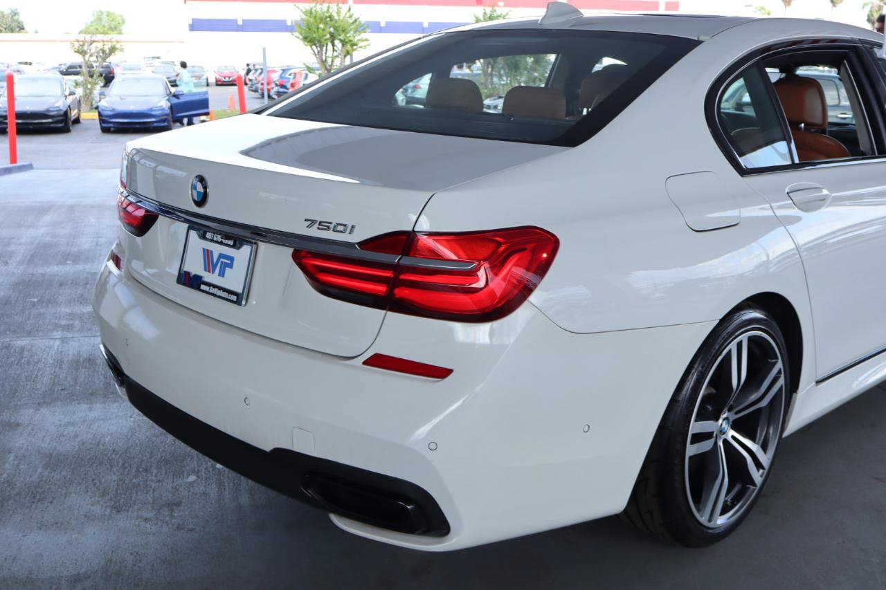 Used 2016 BMW 750i RWD image 7