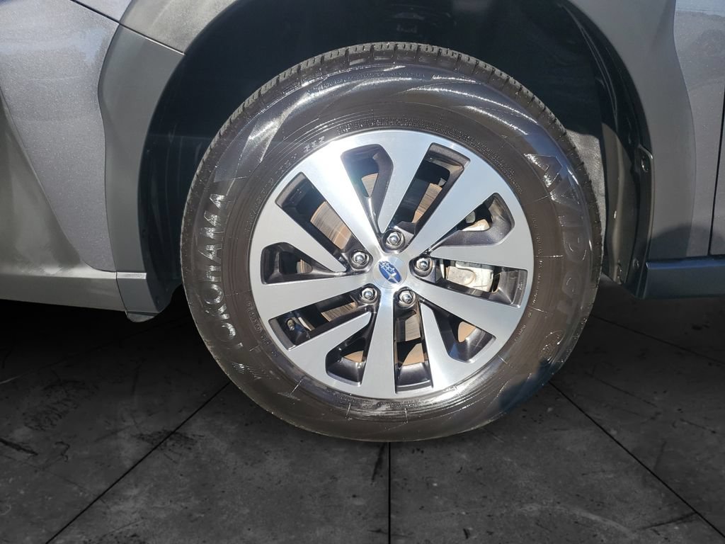 Certified 2025 Subaru Outback Premium AWD/4WD image 14