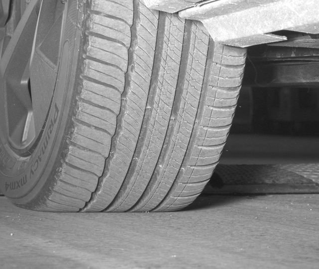 Used 2023 Volvo XC40 B5 Plus w/ Driver Assist Package image 40