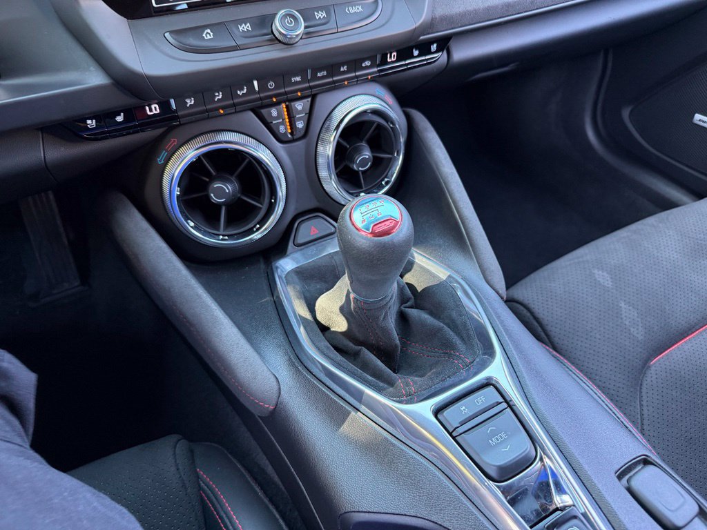 Used 2017 Chevrolet Camaro ZL1 RWD image 25