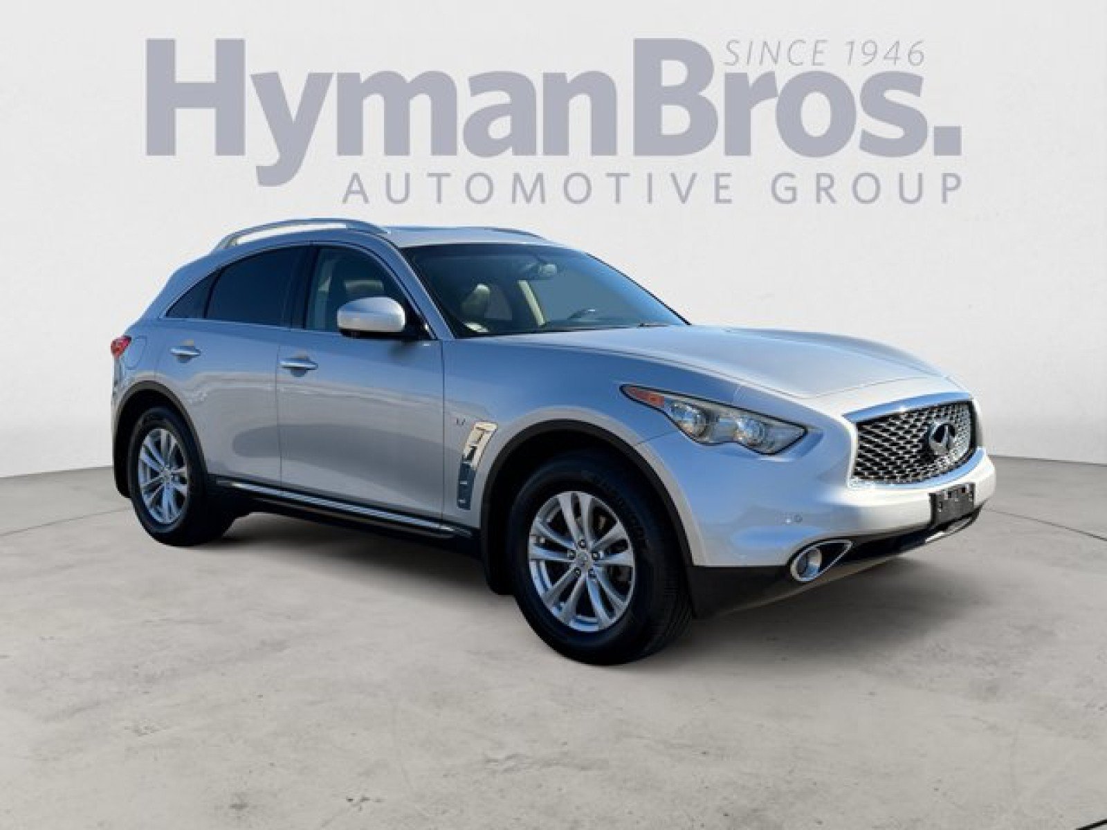 Used 2017 INFINITI QX70 AWD w/ Premium Package image 1