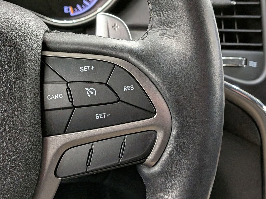 Used 2017 Jeep Grand Cherokee Altitude image 20