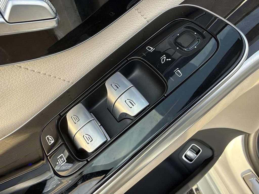 Used 2024 Mercedes-Benz S 580 4MATIC Sedan image 26