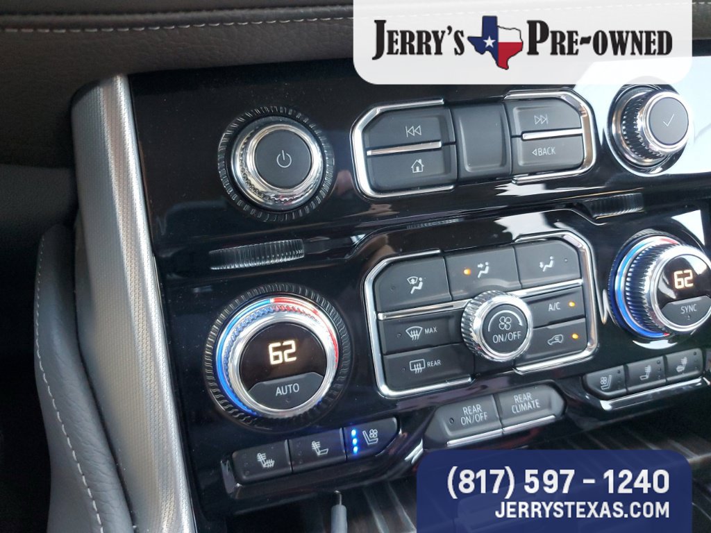 Used 2024 GMC Yukon XL Denali AWD/4WD image 15