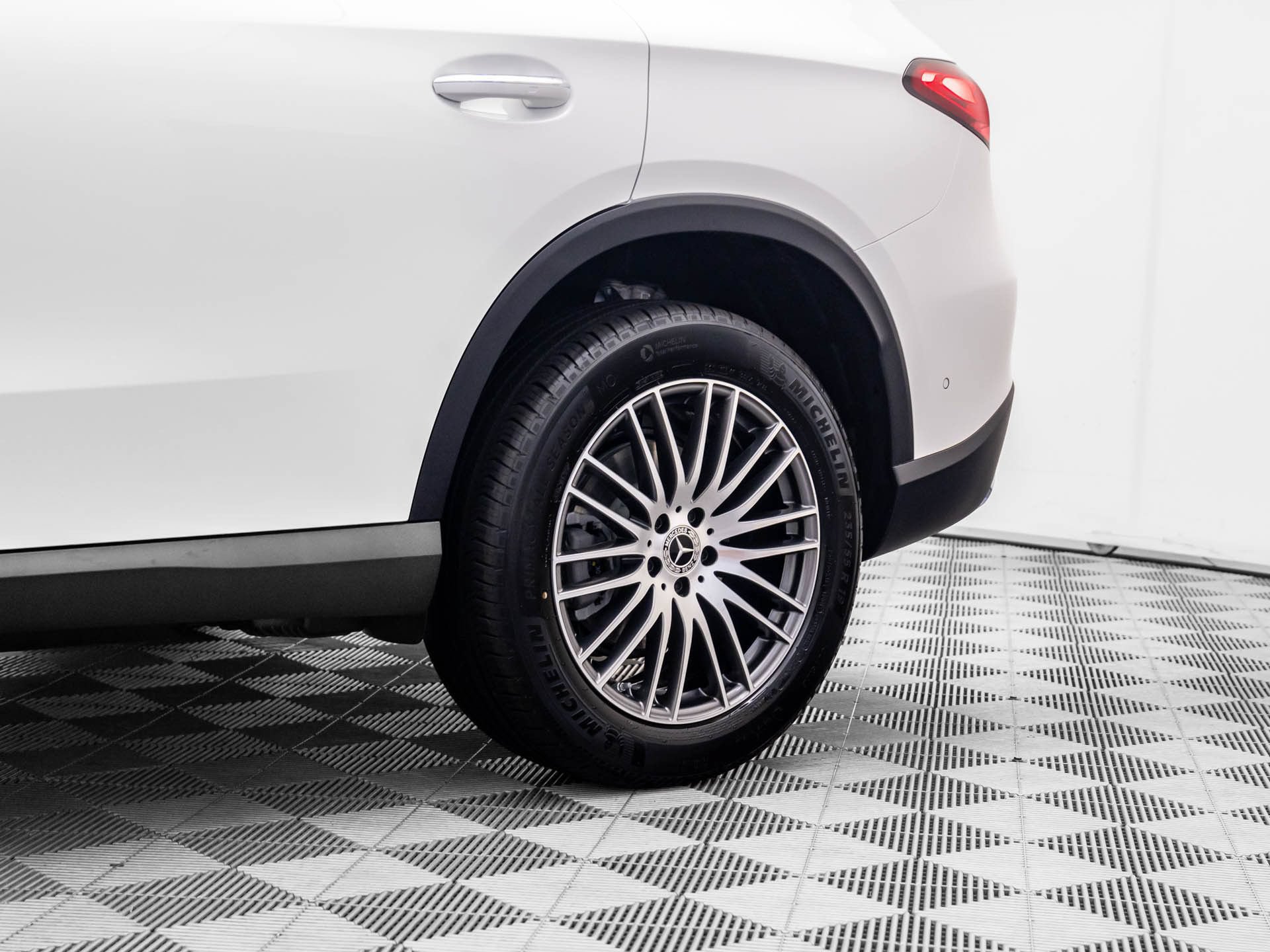 New 2026 Mercedes-Benz GLC 300 4MATIC image 32