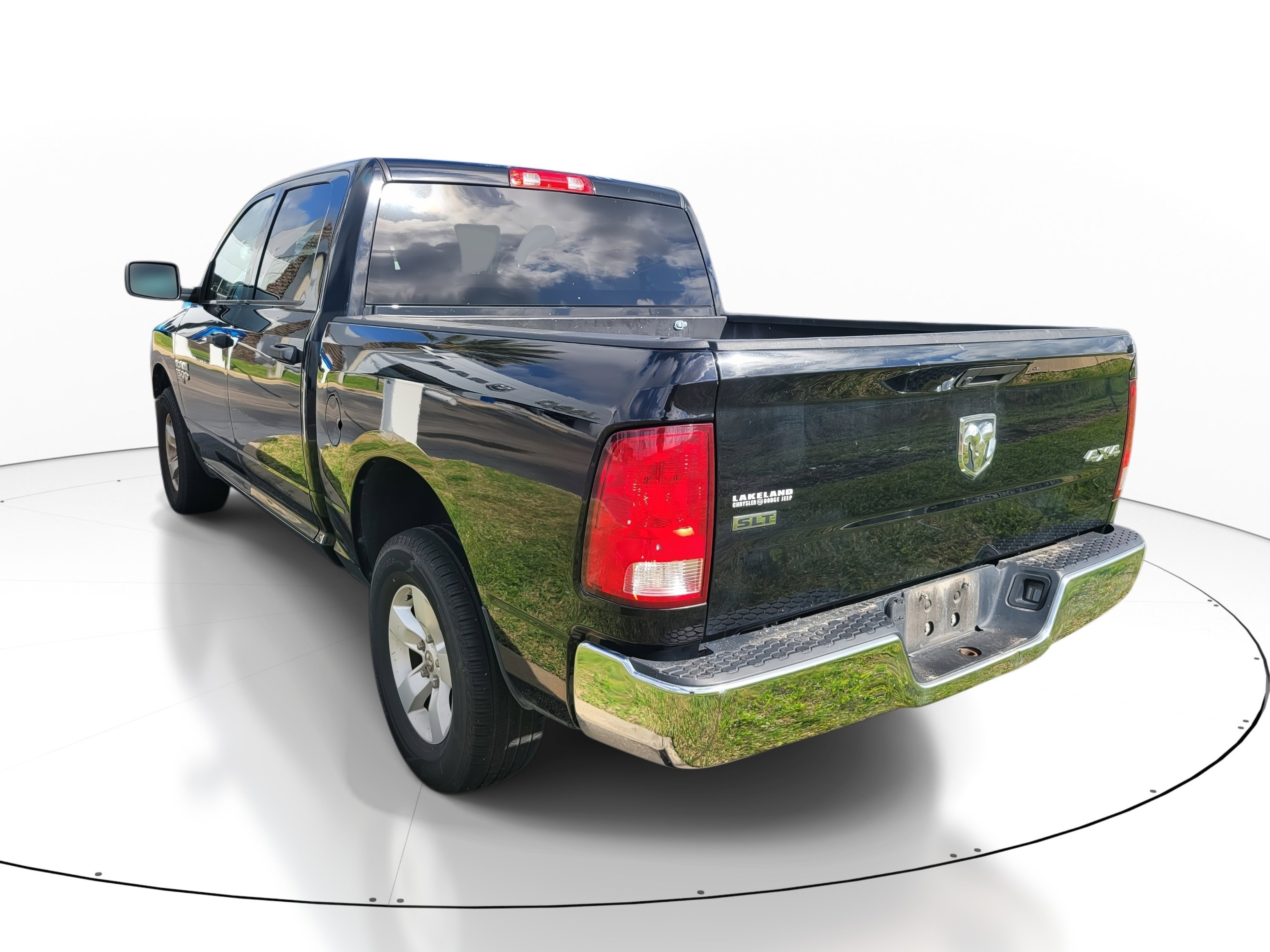 Used 2022 RAM 1500 Classic SLT image 6