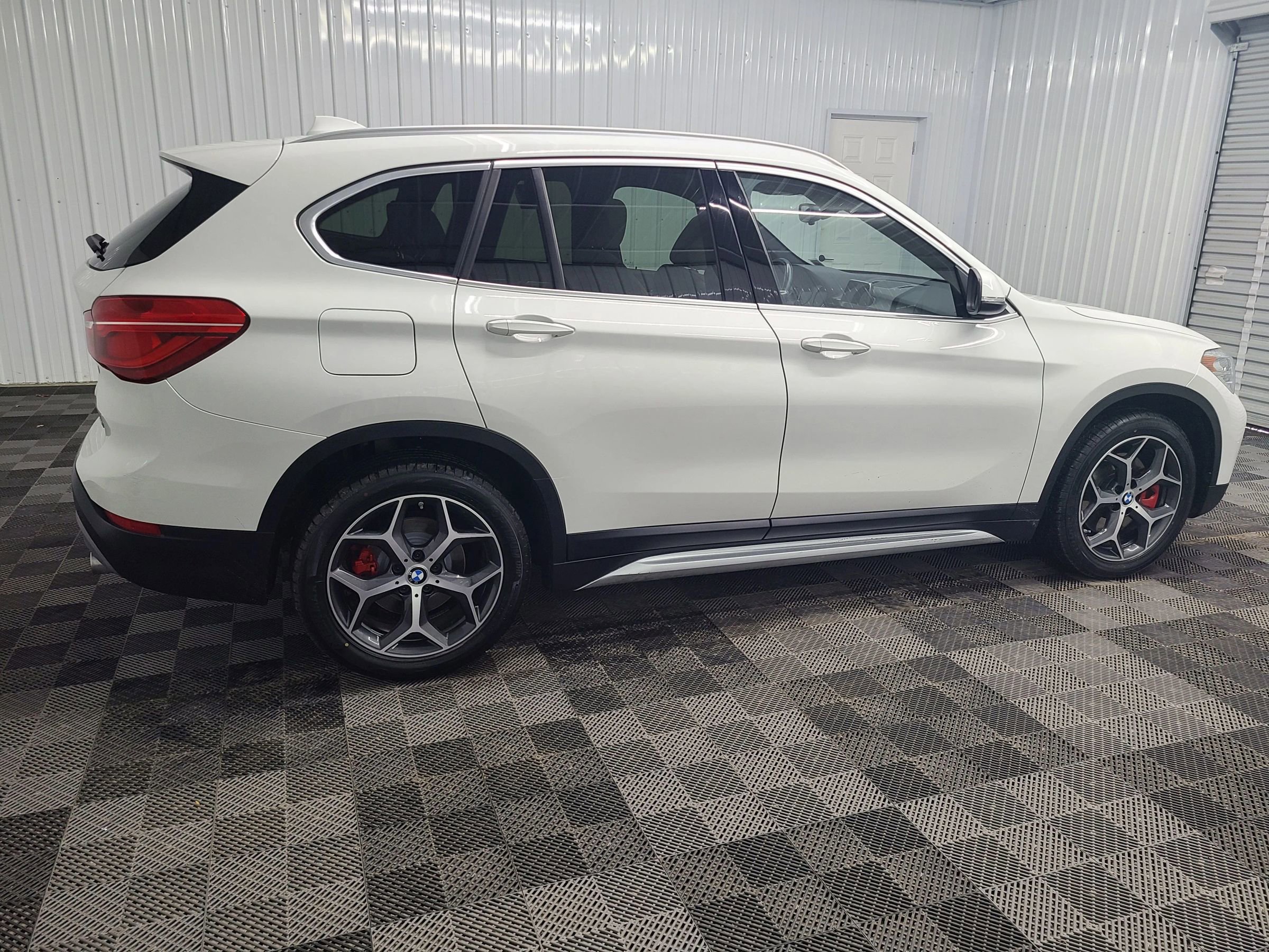 Used 2018 BMW X1 xDrive28i w/ Convenience Package image 12