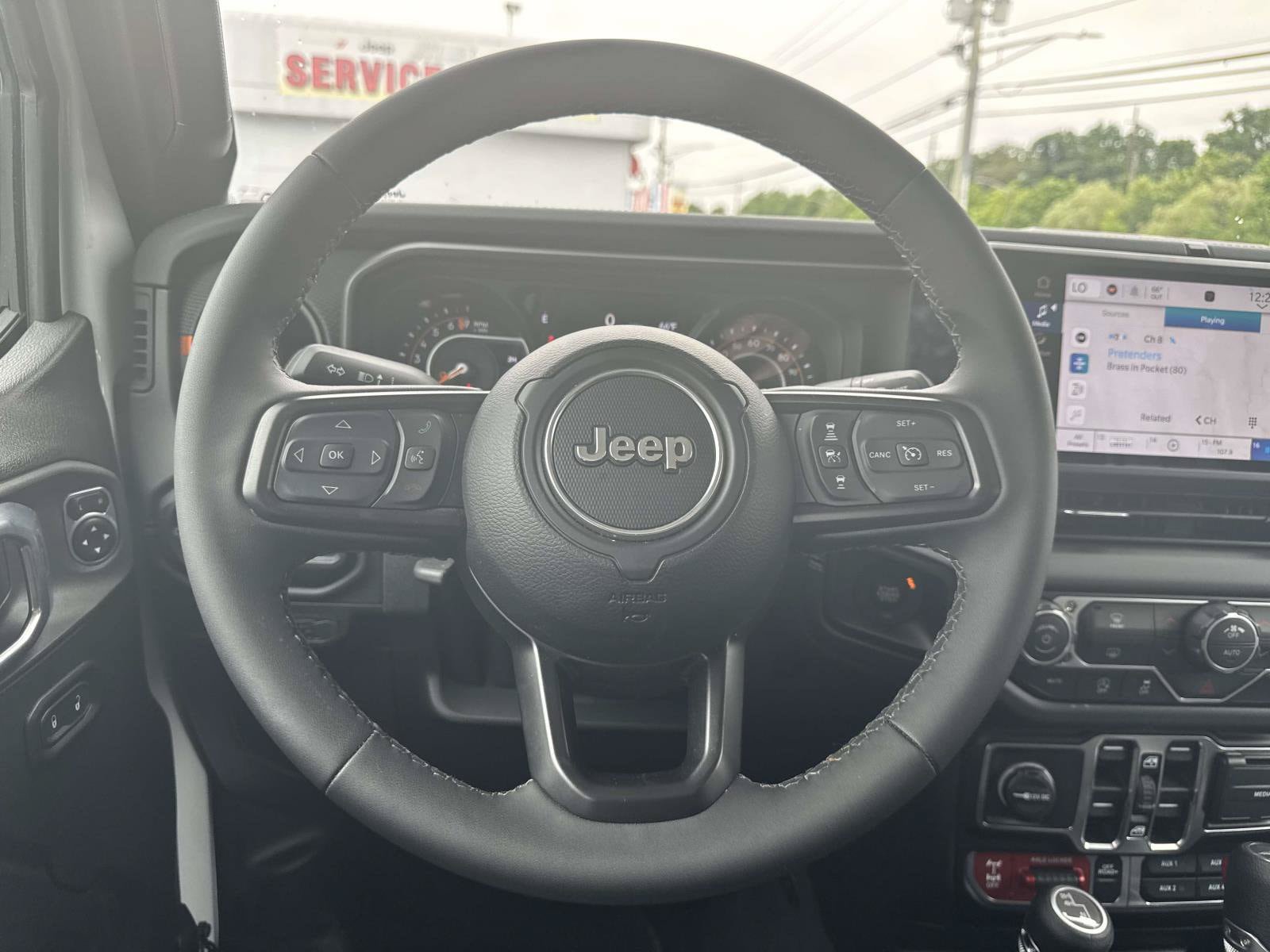 Used 2026 Jeep Gladiator Mojave AWD/4WD image 12