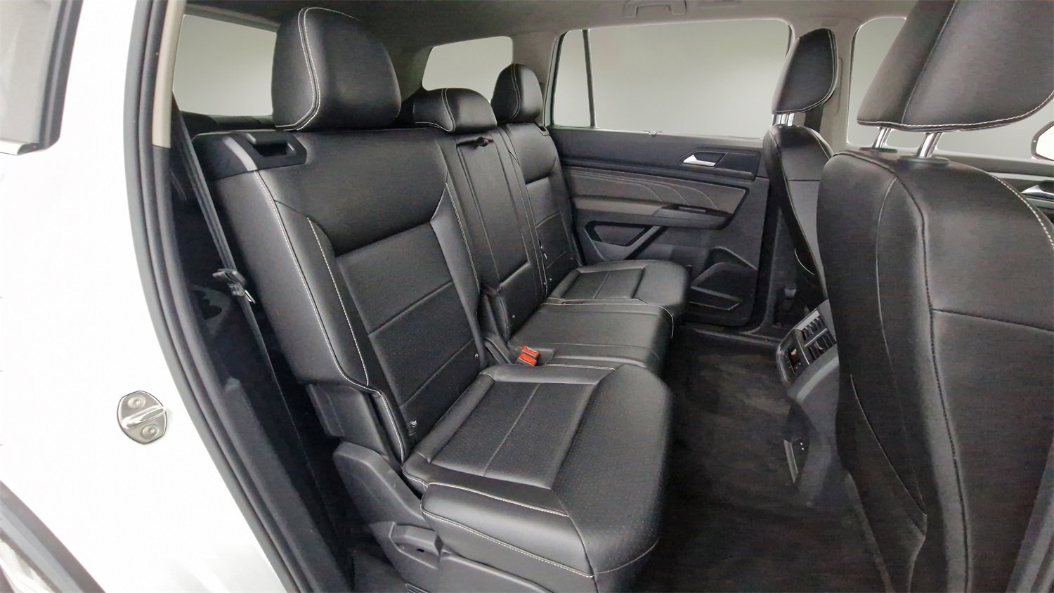 Used 2021 Volkswagen Atlas SE w/ Panoramic Sunroof Package image 24