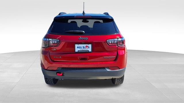 Used 2025 Jeep Compass Trailhawk image 6