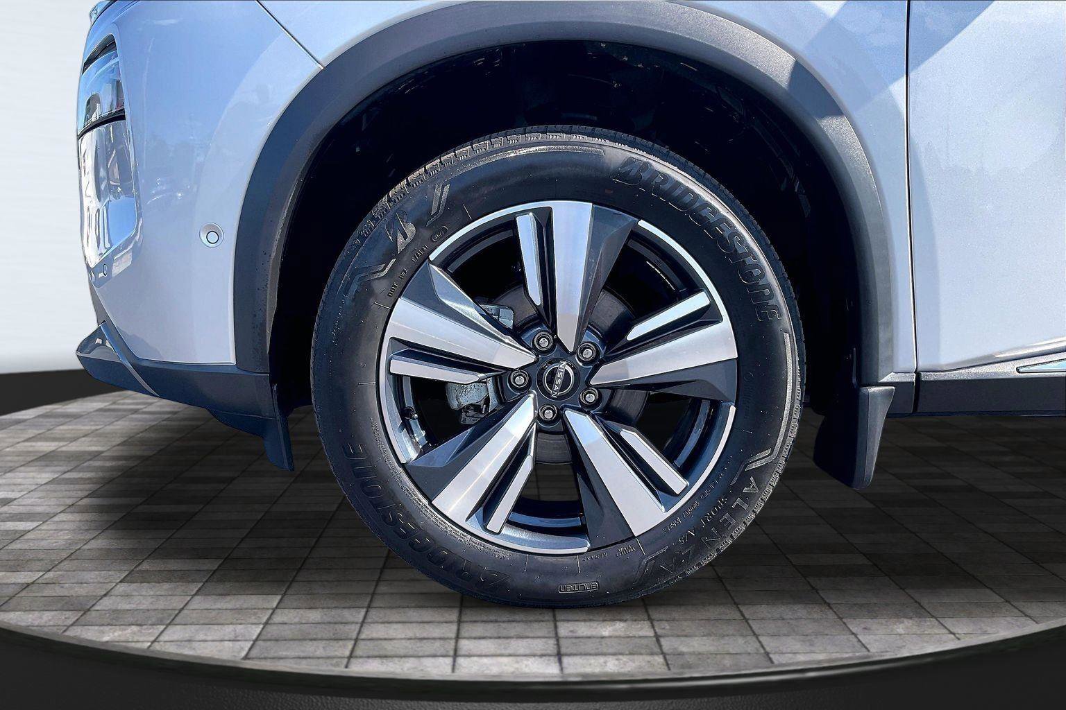 Certified 2023 Nissan Rogue SL w/ SL Premium Package image 10