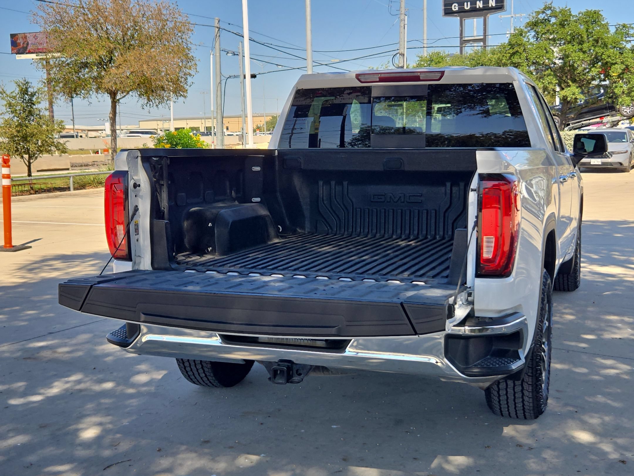 Certified 2021 GMC Sierra 1500 SLT w/ SLT Convenience Package RWD image 22