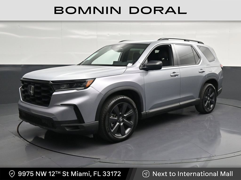 Used 2025 Honda Pilot Sport image 1