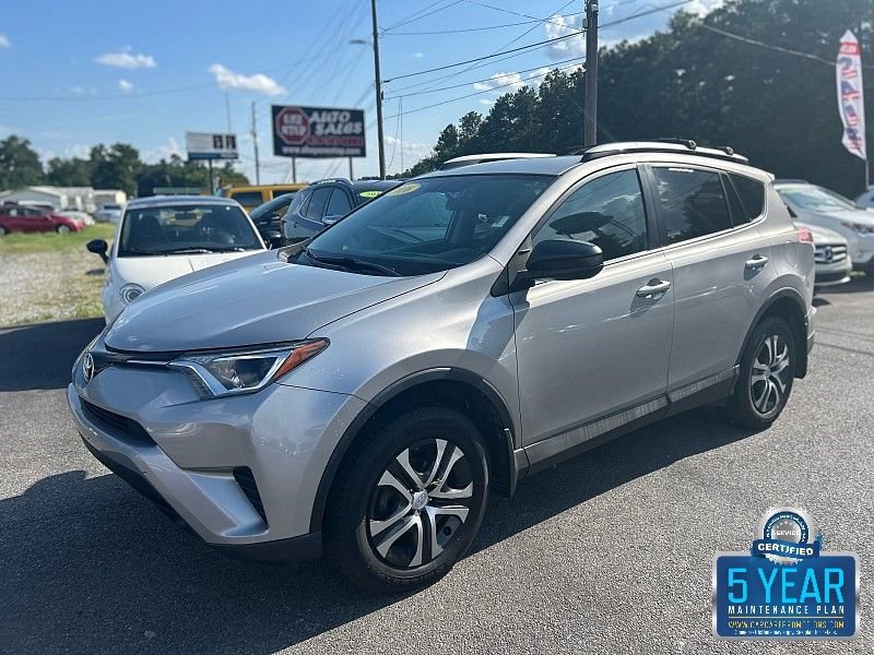 Used 2016 Toyota RAV4 LE image 1
