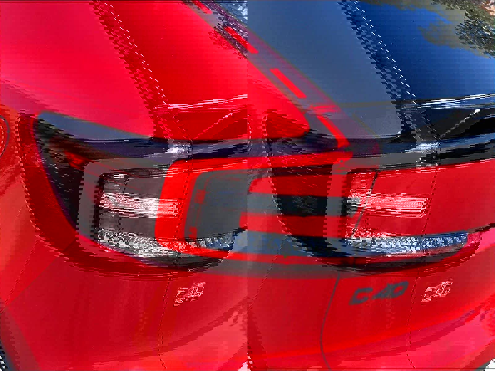 Used 2022 Volvo C40 P8 Recharge Ultimate image 32