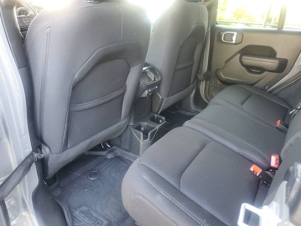 Used 2022 Jeep Wrangler Unlimited Sport AWD/4WD image 10