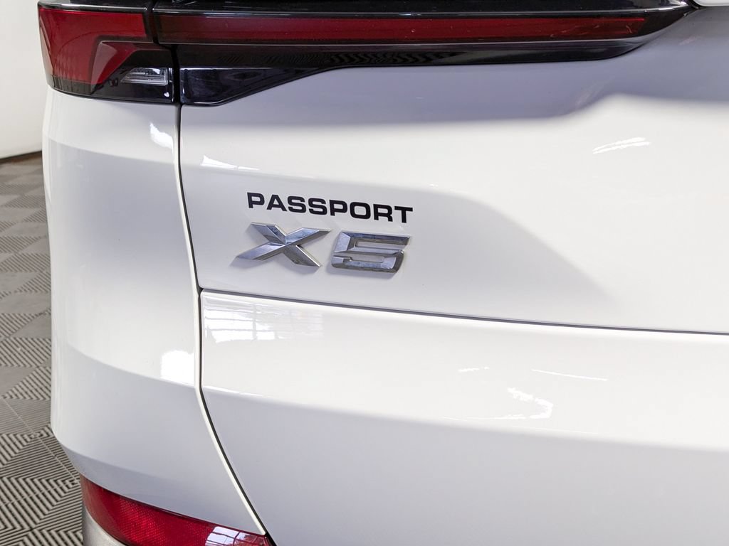 Certified 2024 BMW X5 xDrive40i w/ Parking Assistance Package AWD/4WD image 13