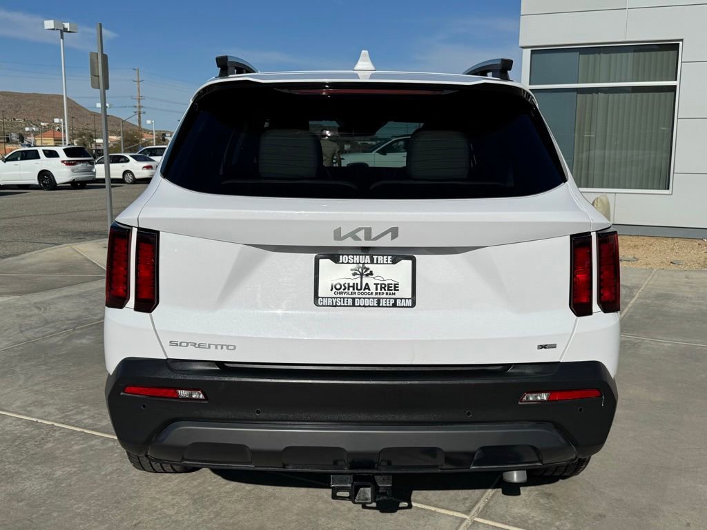 Used 2023 Kia Sorento X-Line EX image 5