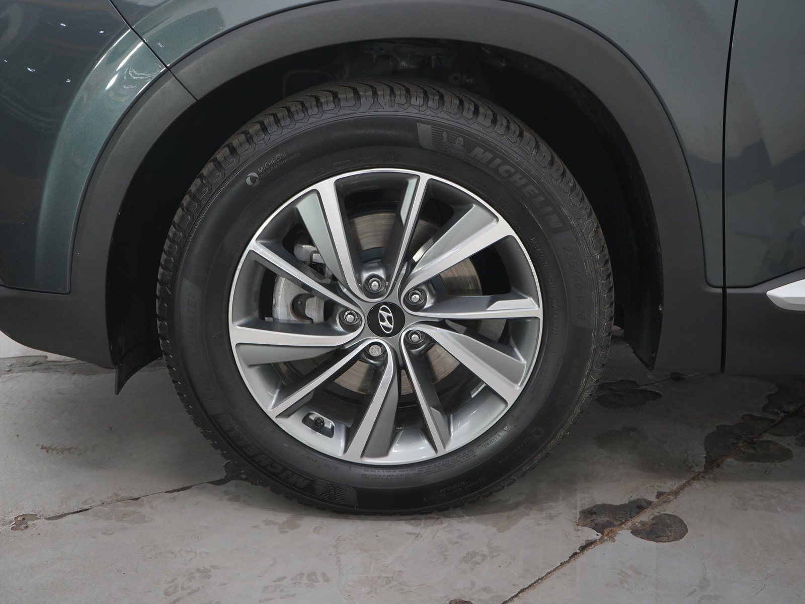 Used 2019 Hyundai Santa Fe Limited AWD/4WD image 29