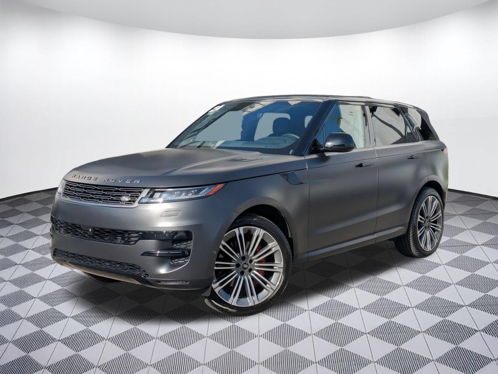Used 2024 Land Rover Range Rover Sport SE AWD/4WD image 1