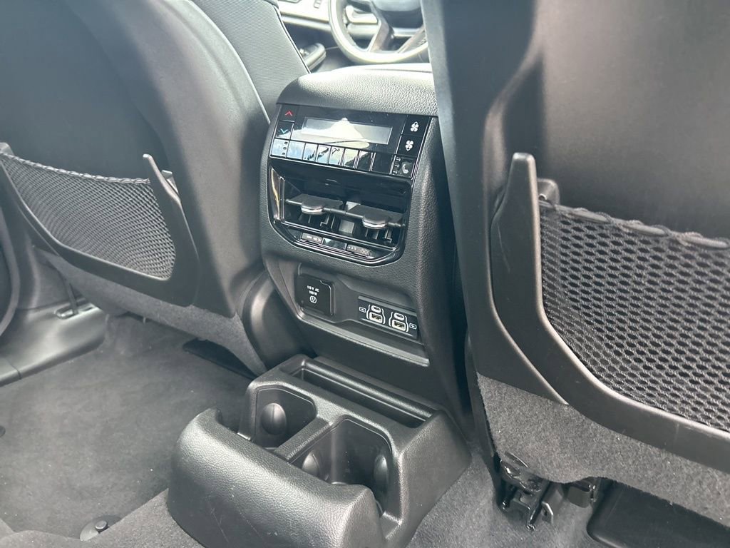 Used 2024 Jeep Grand Cherokee L Limited image 48
