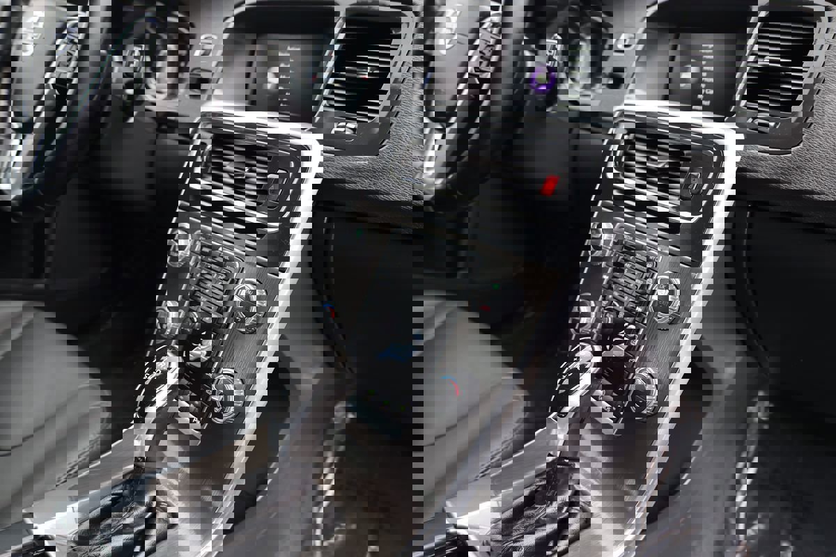 Used 2015 Volvo V60 T5 Premier FWD image 21