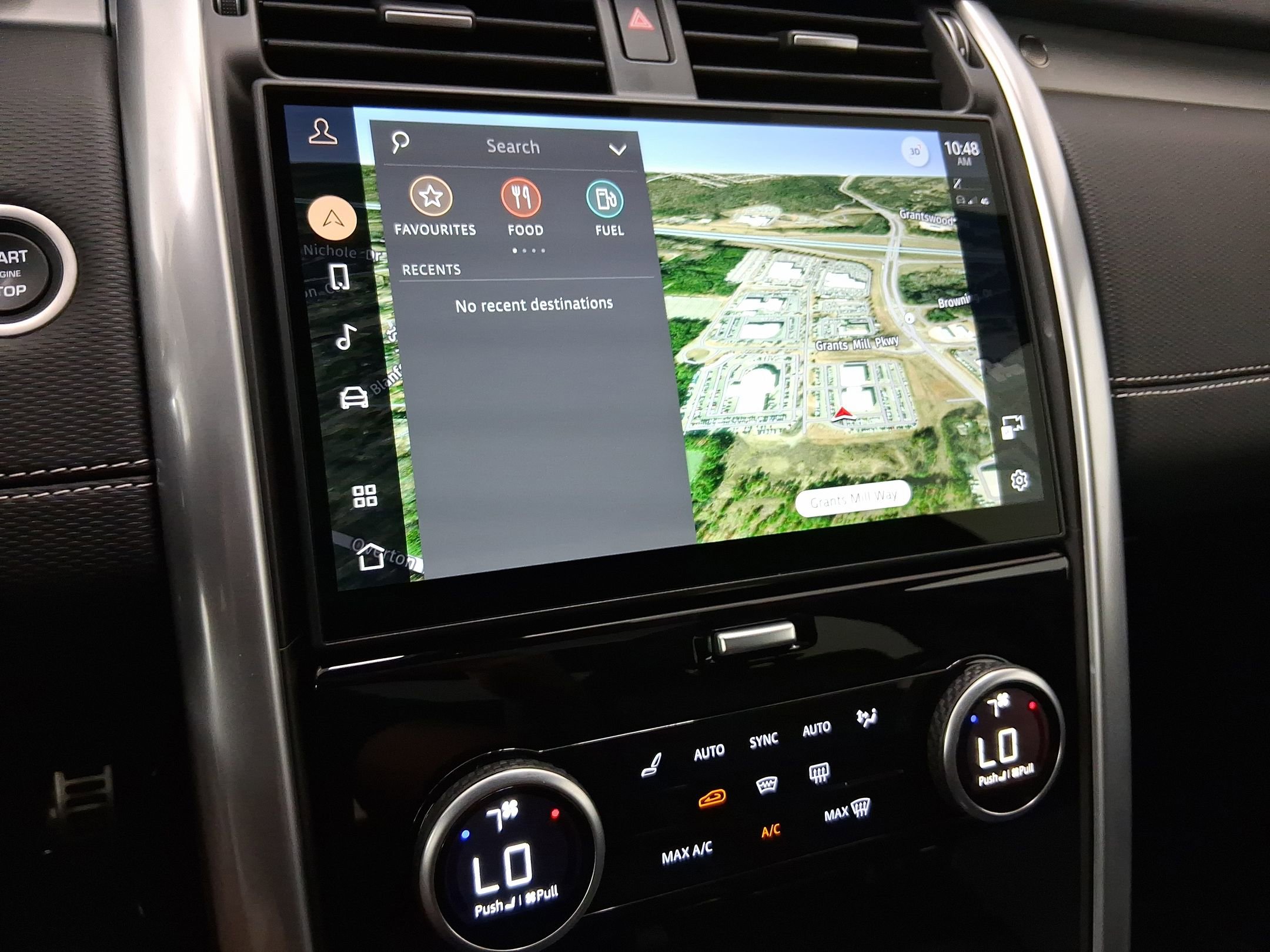 Used 2025 Land Rover Discovery Dynamic SE image 25